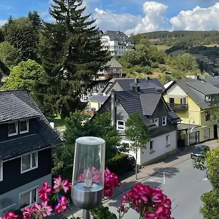 شقة Upland-flair Waldpfad Mit Einzigartigem Berggarten Im Zentrum! فيلنغن
