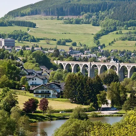 Upland-flair Waldpfad Mit Einzigartigem Berggarten Im Zentrum! *
