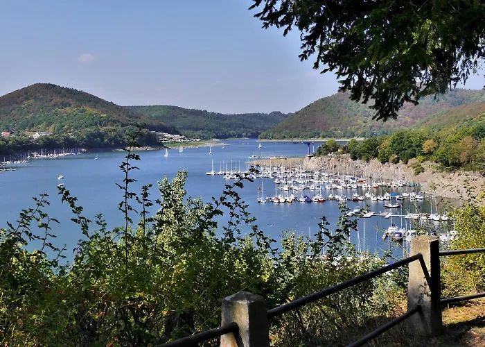 Upland-flair Waldpfad Mit Einzigartigem Berggarten Im Zentrum! וילינגן